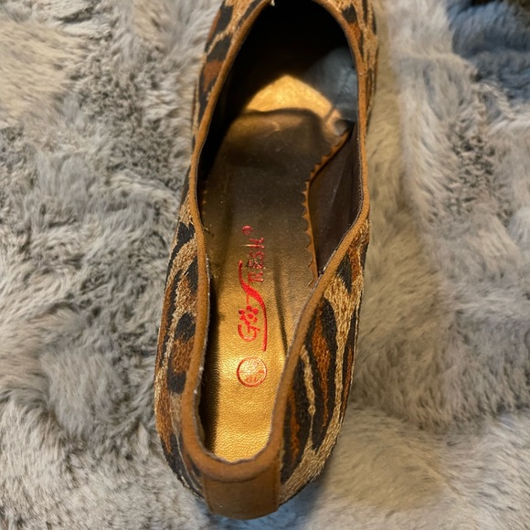 Leopard Print Heels - Picture 9 of 10